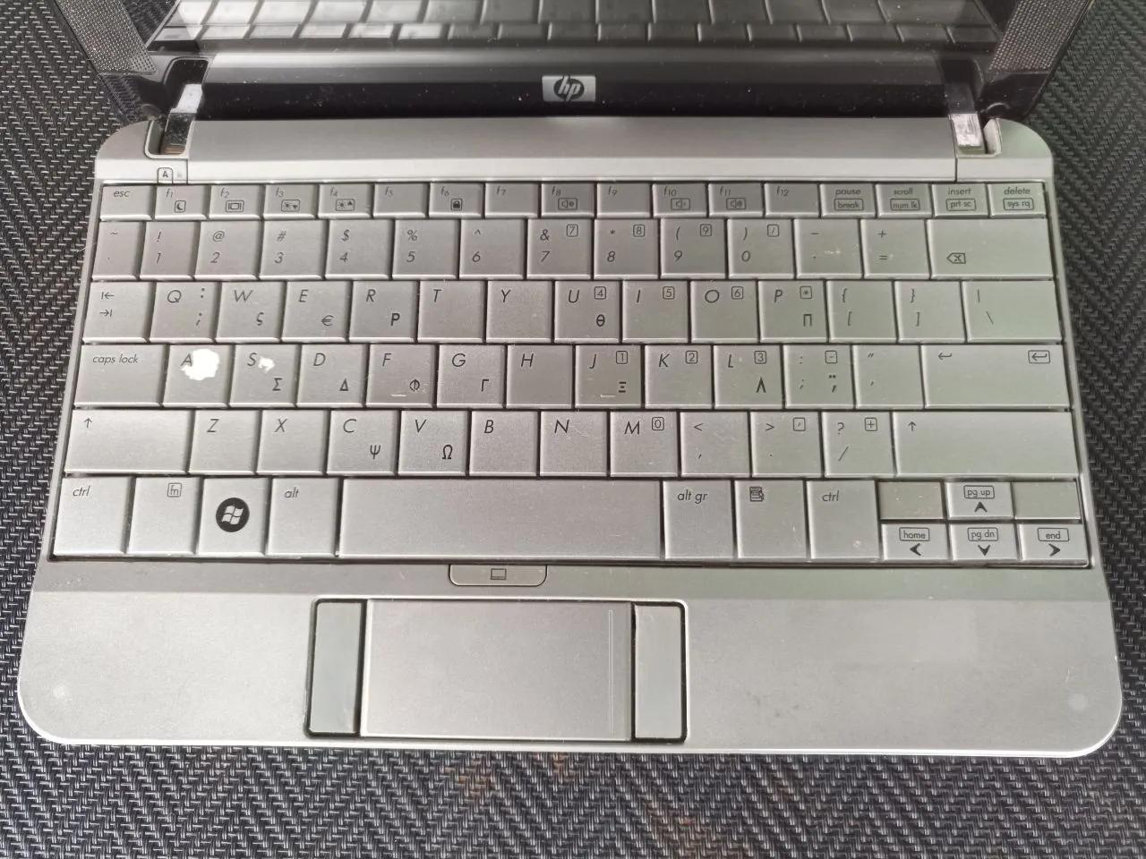 Нетбук HP 2133 в рабочем состоянии