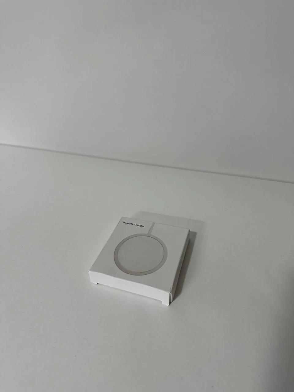 MagSafe зарядка беспроводная новая