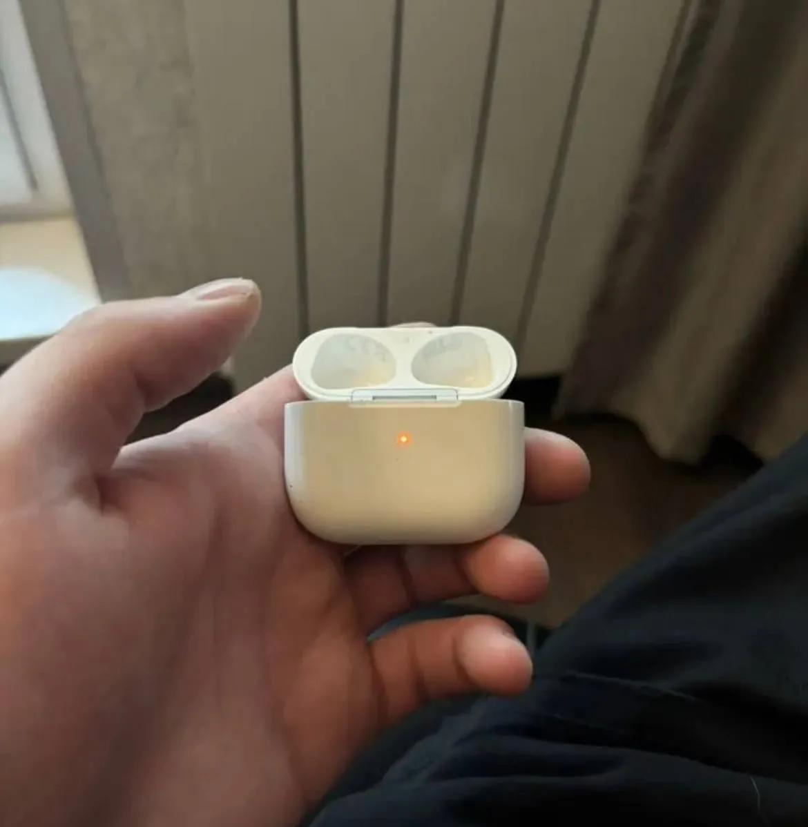 Кейс для наушников AirPods 3 оригинальный