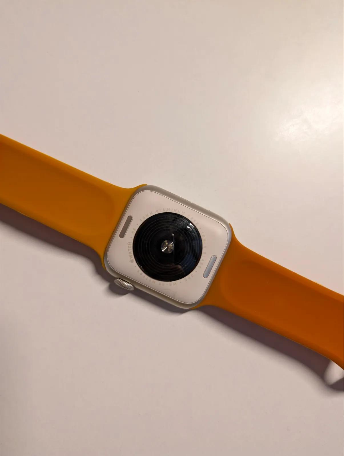 Смарт-часы Apple Watch SE 2 поколения