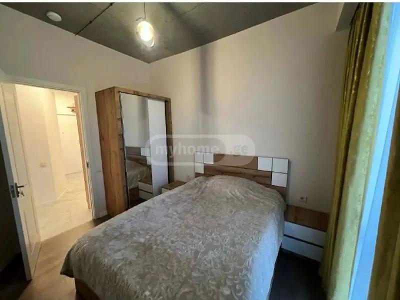 Квартира 60 м² у метро в Глдани