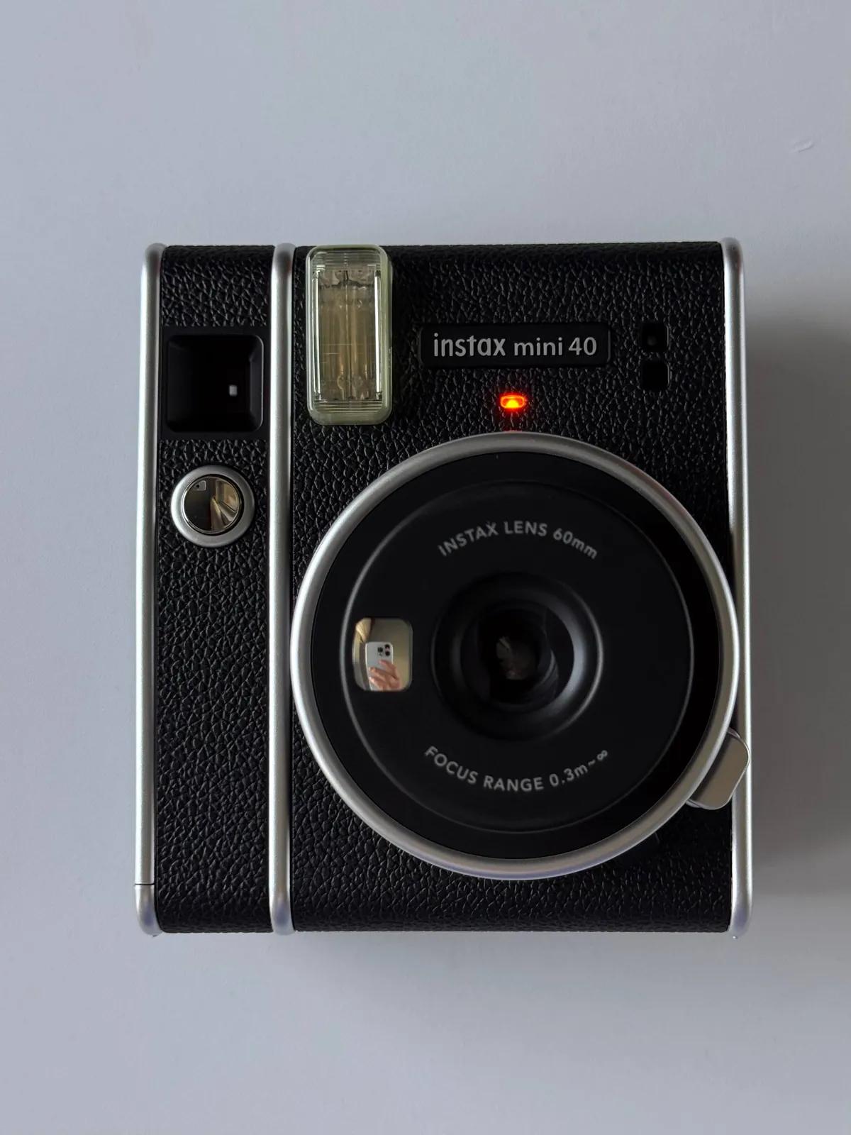 Фотоаппарат Fujifilm Instax Mini 40