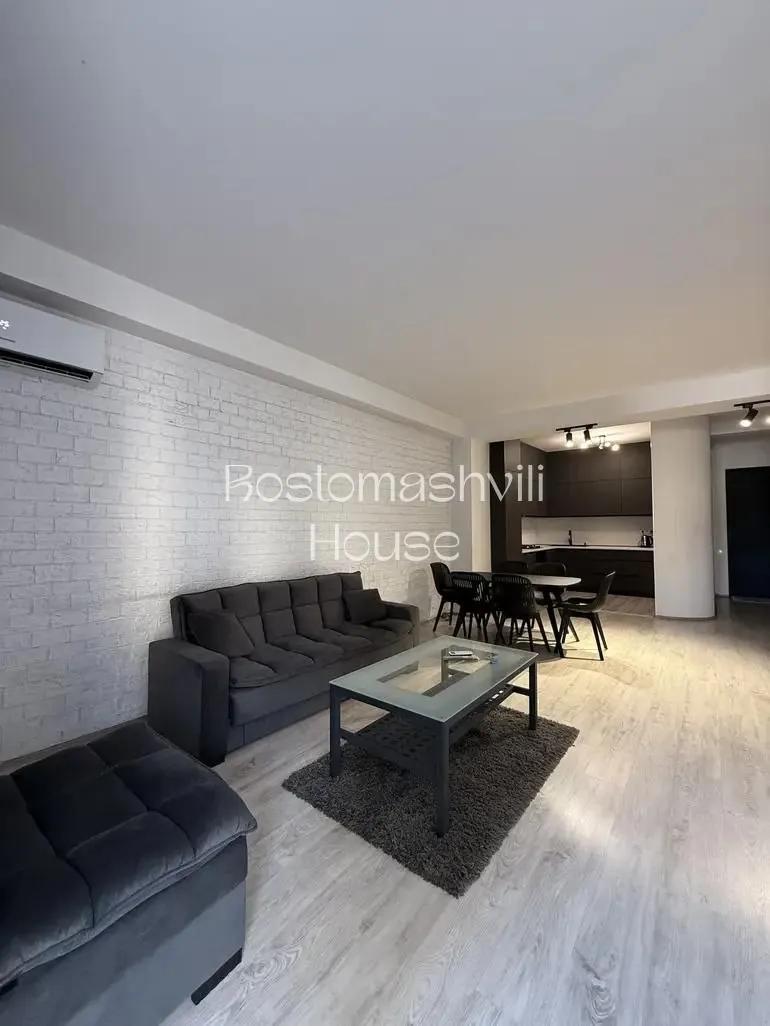 Квартира 100 м² с балконом в Сабуртало