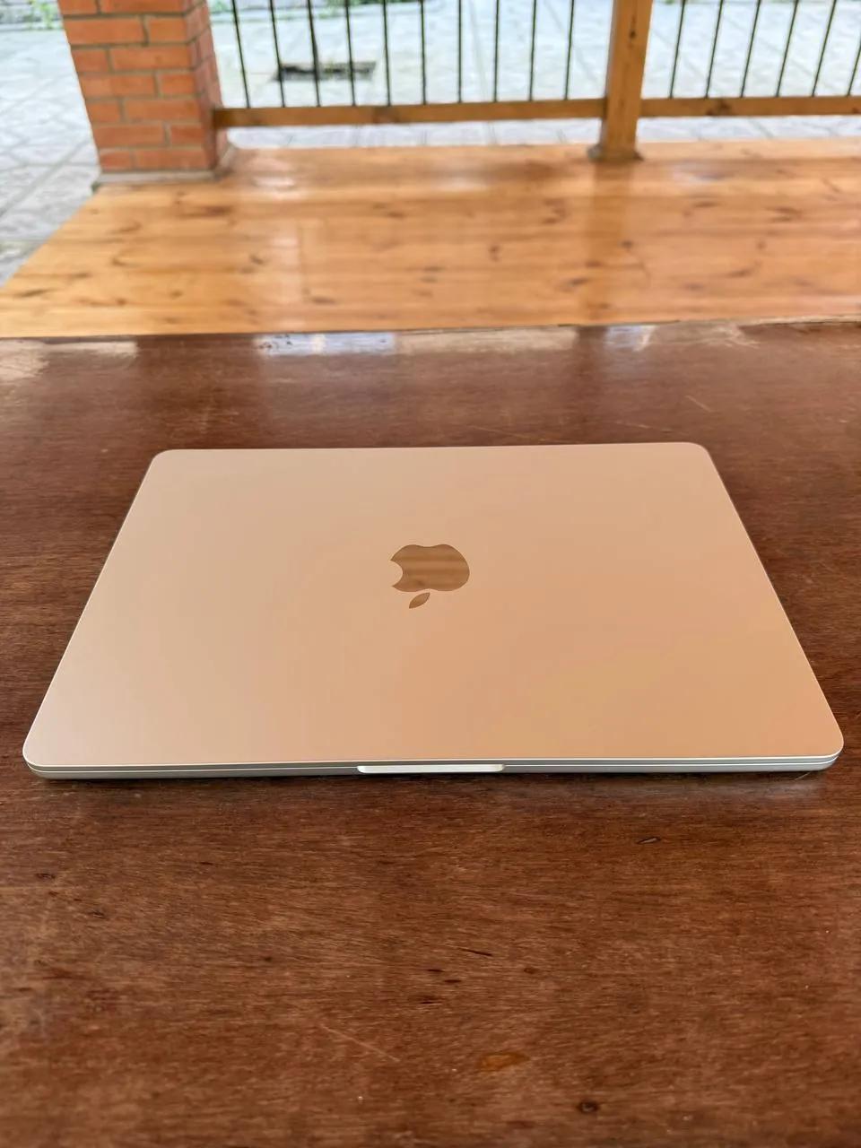 Ноутбук MacBook Air M2 8/256 ГБ