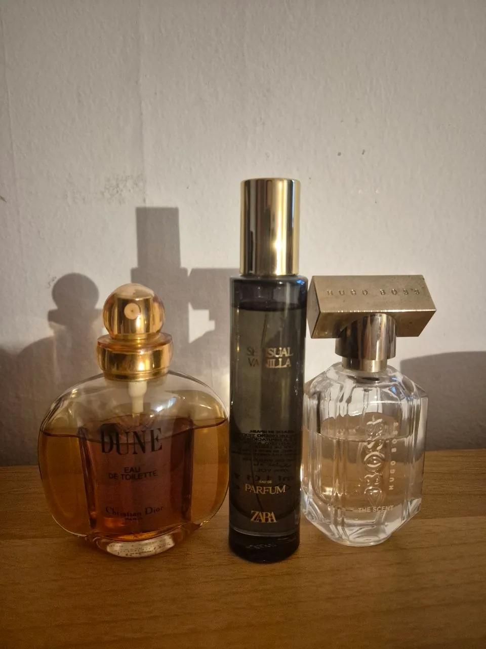 Женские духи Dior, Hugo Boss и Zara