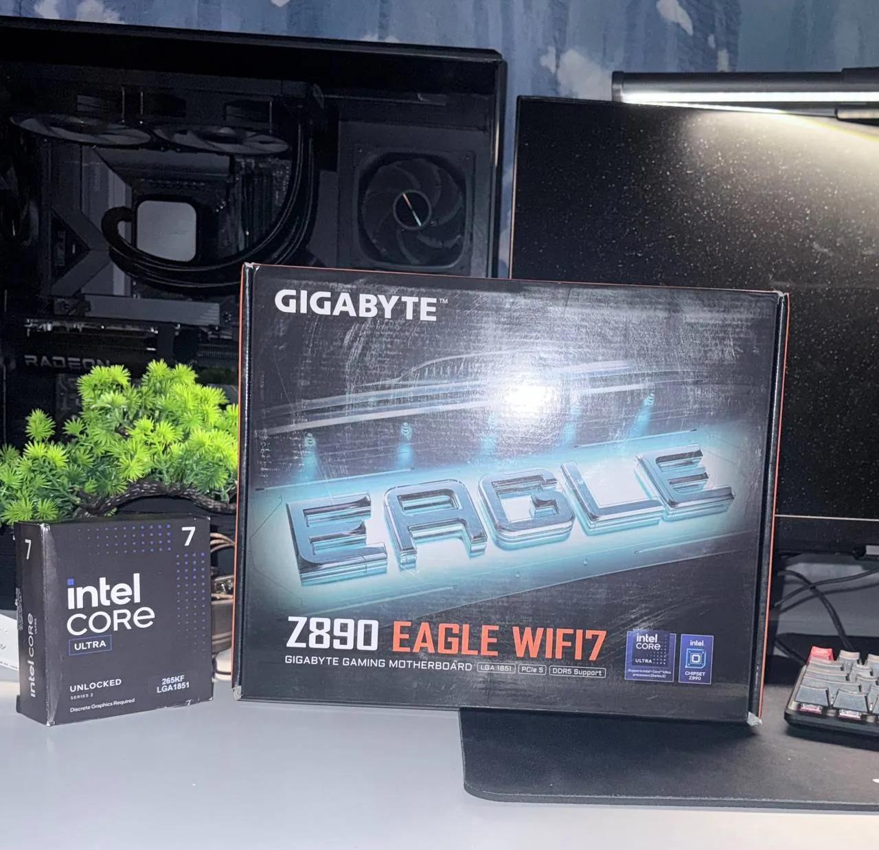 Процессор Intel Core i7 Ultra 265KF с материнской платой