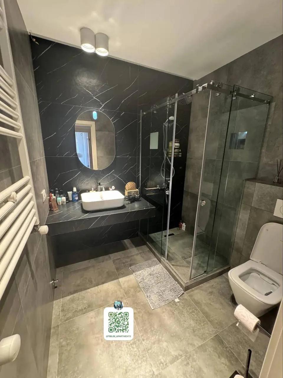 Квартира 120 м² с 3 комнатами в Сабуртало
