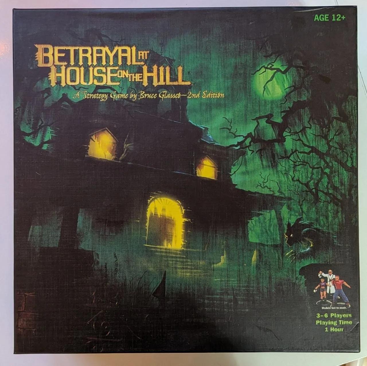 Настольная игра Betrayal House Hill