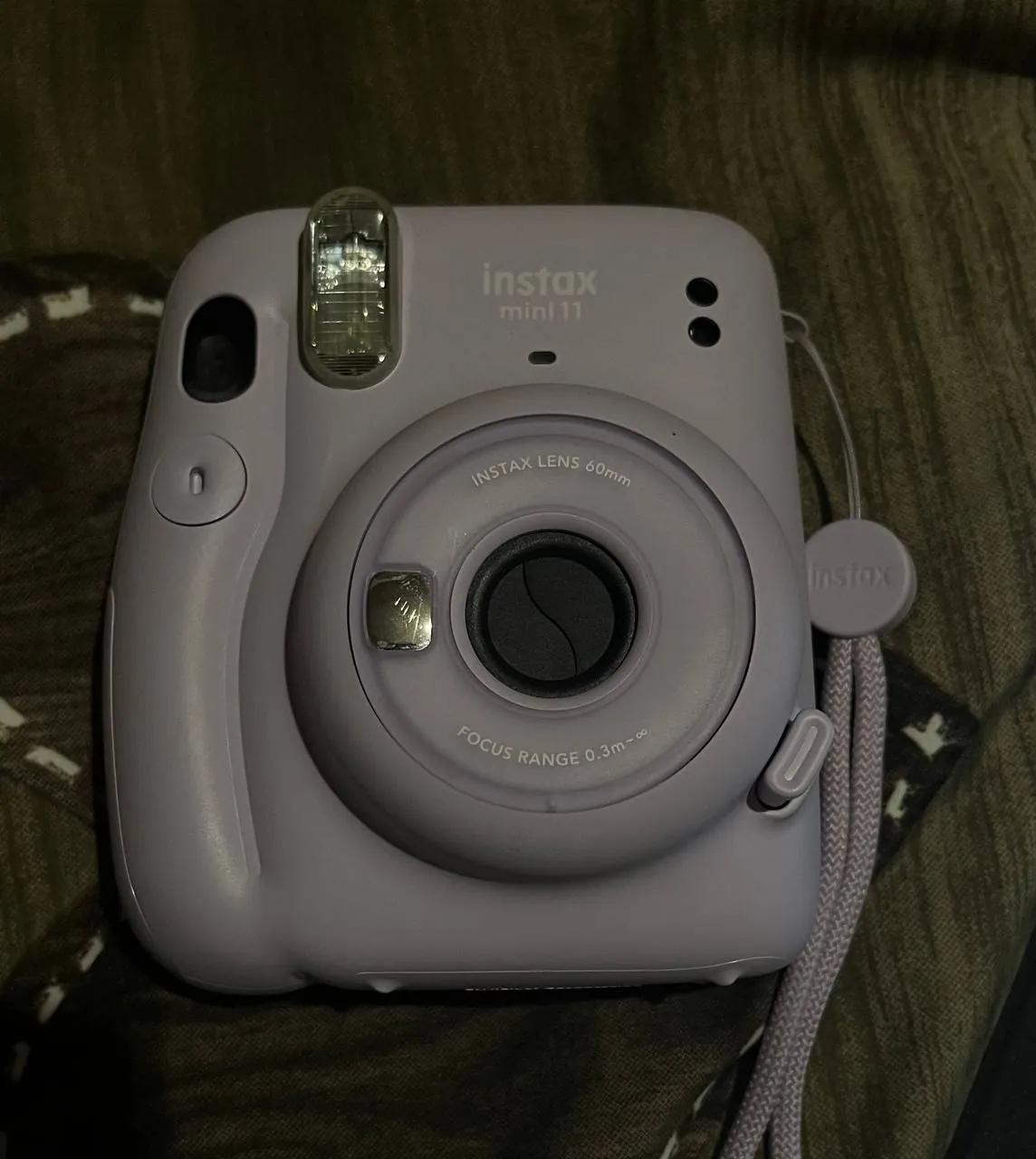 Фотоаппарат моментальной печати Instax Mini 11