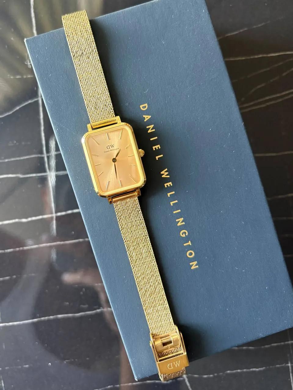 Часы Daniel Wellington в отличном состоянии