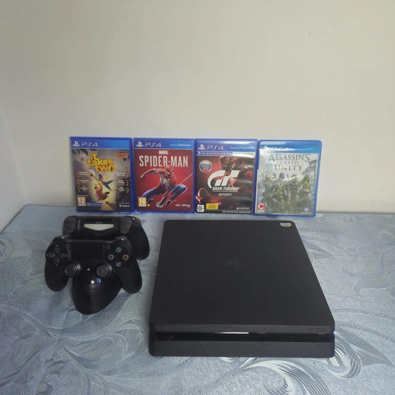 PlayStation 4 Slim 500 Гб с джойстиком