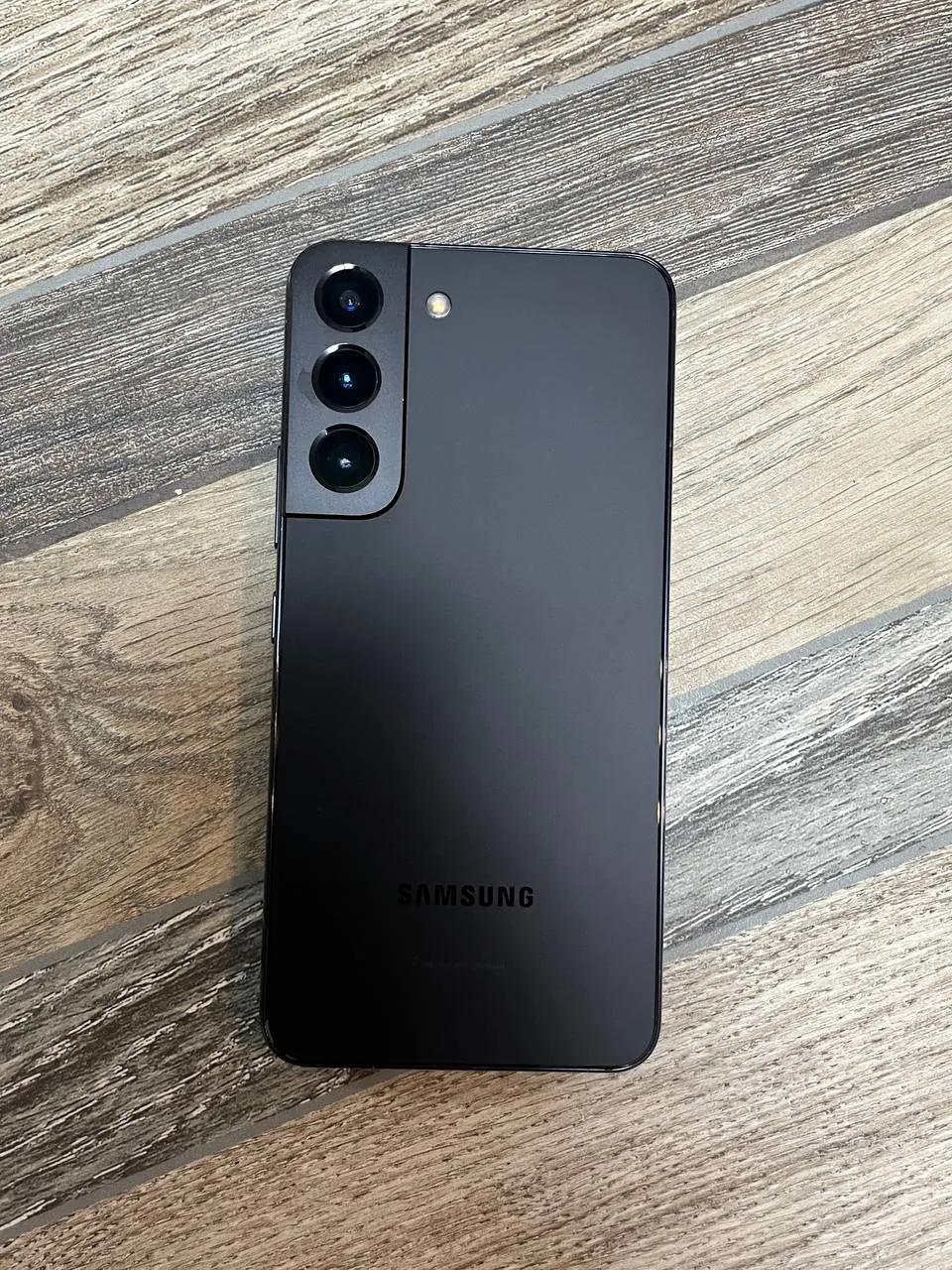 Смартфон Samsung Galaxy S22 128 ГБ