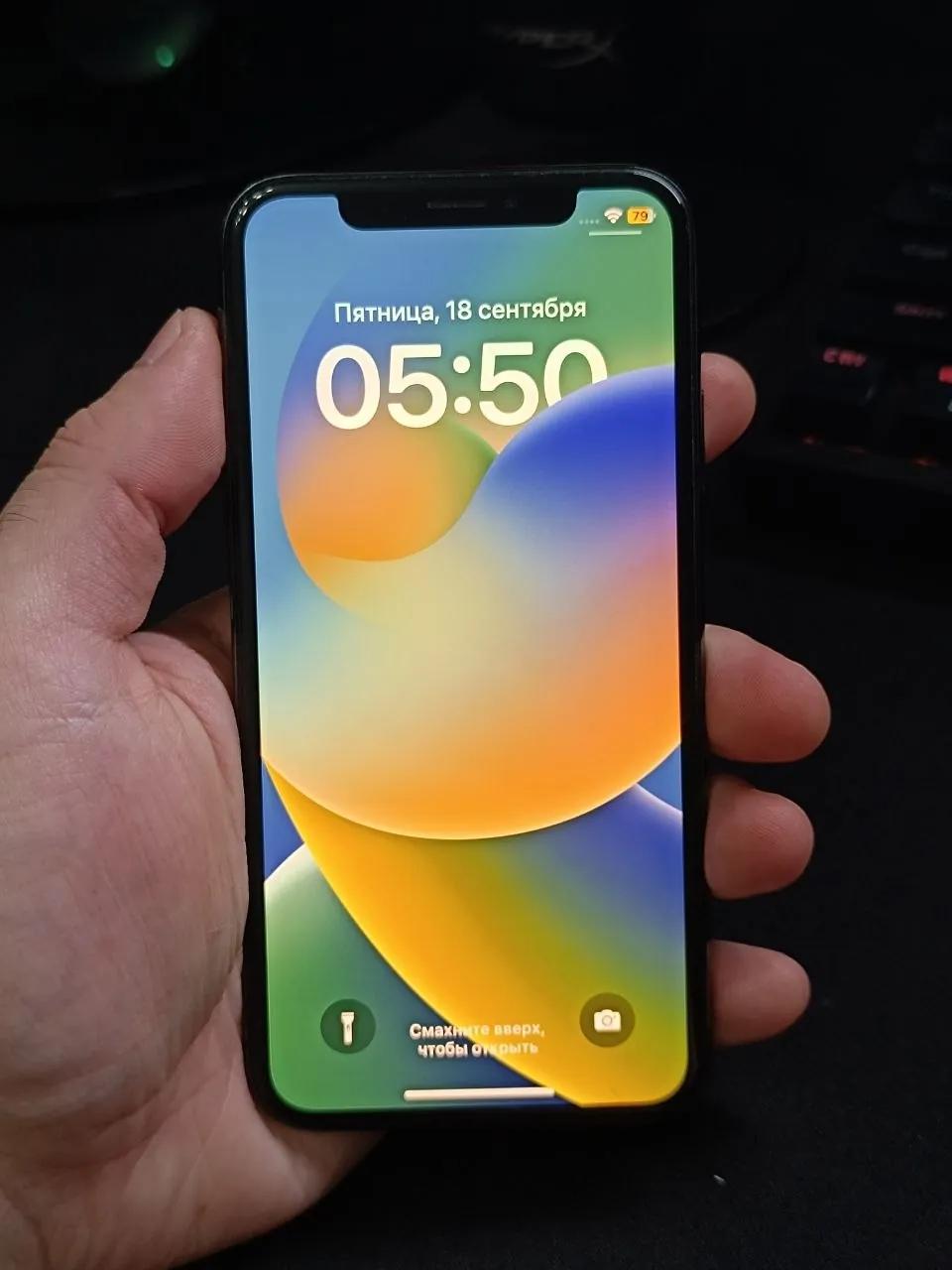 IPhone X 64GB в хорошем состоянии