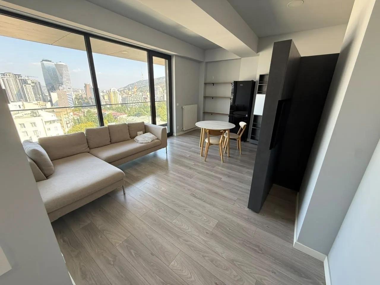 Квартира 80 м² с 2 комнатами в Ваке