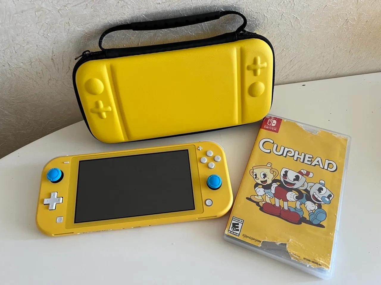 Nintendo Switch Lite жёлтый с играми