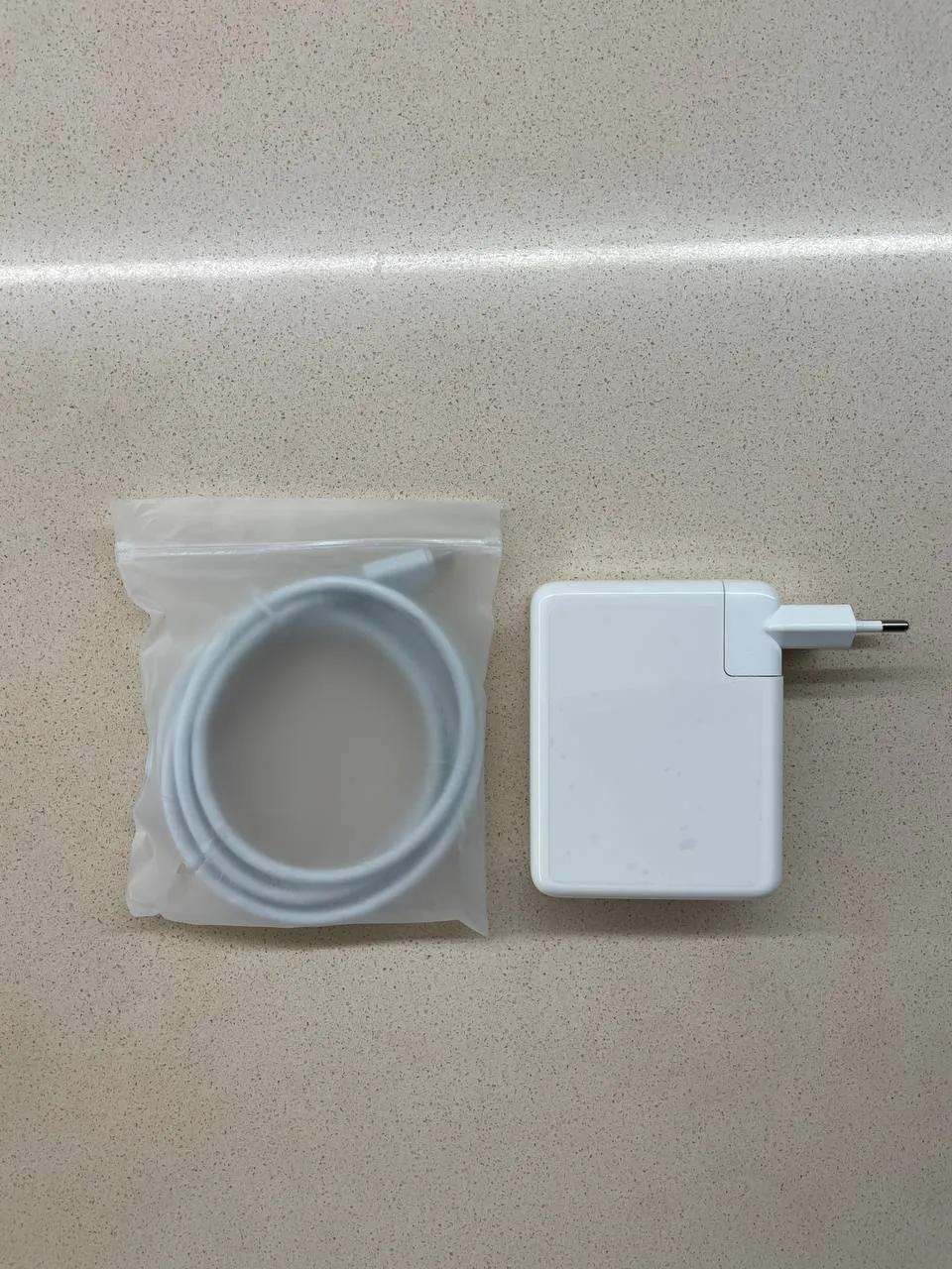 Зарядный блок USB-C 140 Вт для ноутбука