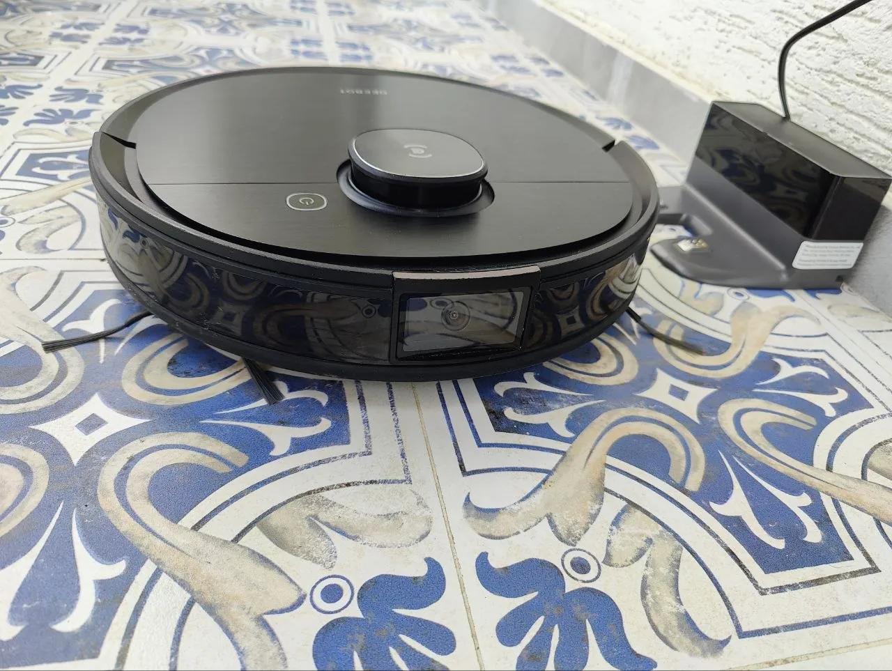Робот-пылесос Ecovacs Deebot Ozmo T8 AIVI