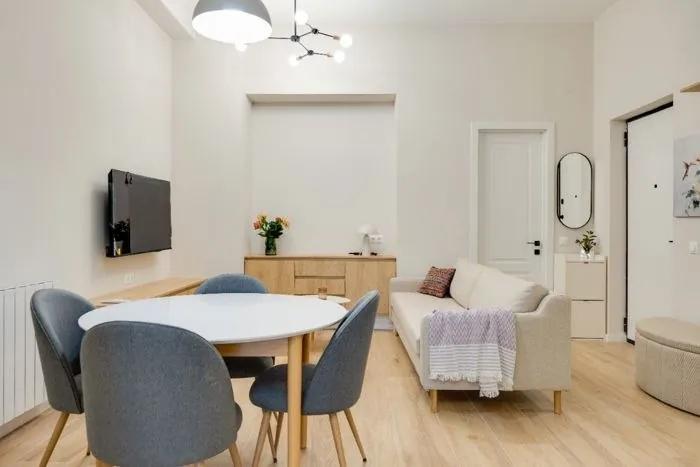 Квартира 70 м² с кабинетом в Сабуртало