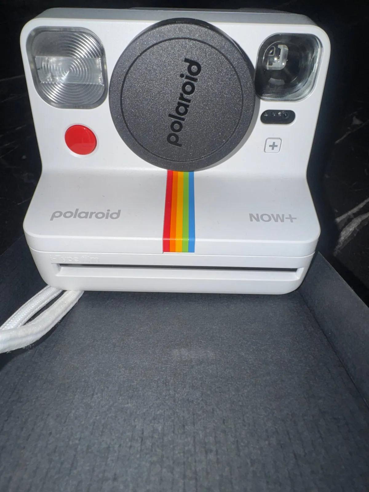 Мгновенный фотоаппарат Polaroid Now Gen 2