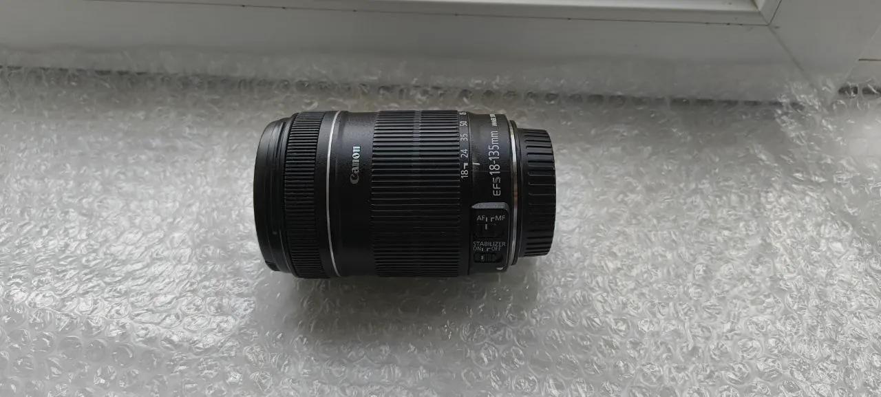 Объектив Canon EF-S 18-135mm