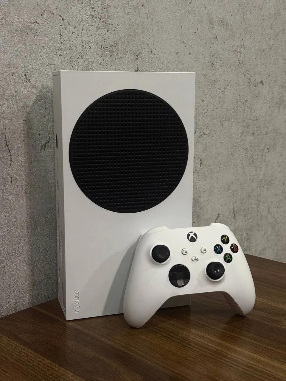 Приставка Xbox Series S 512GB