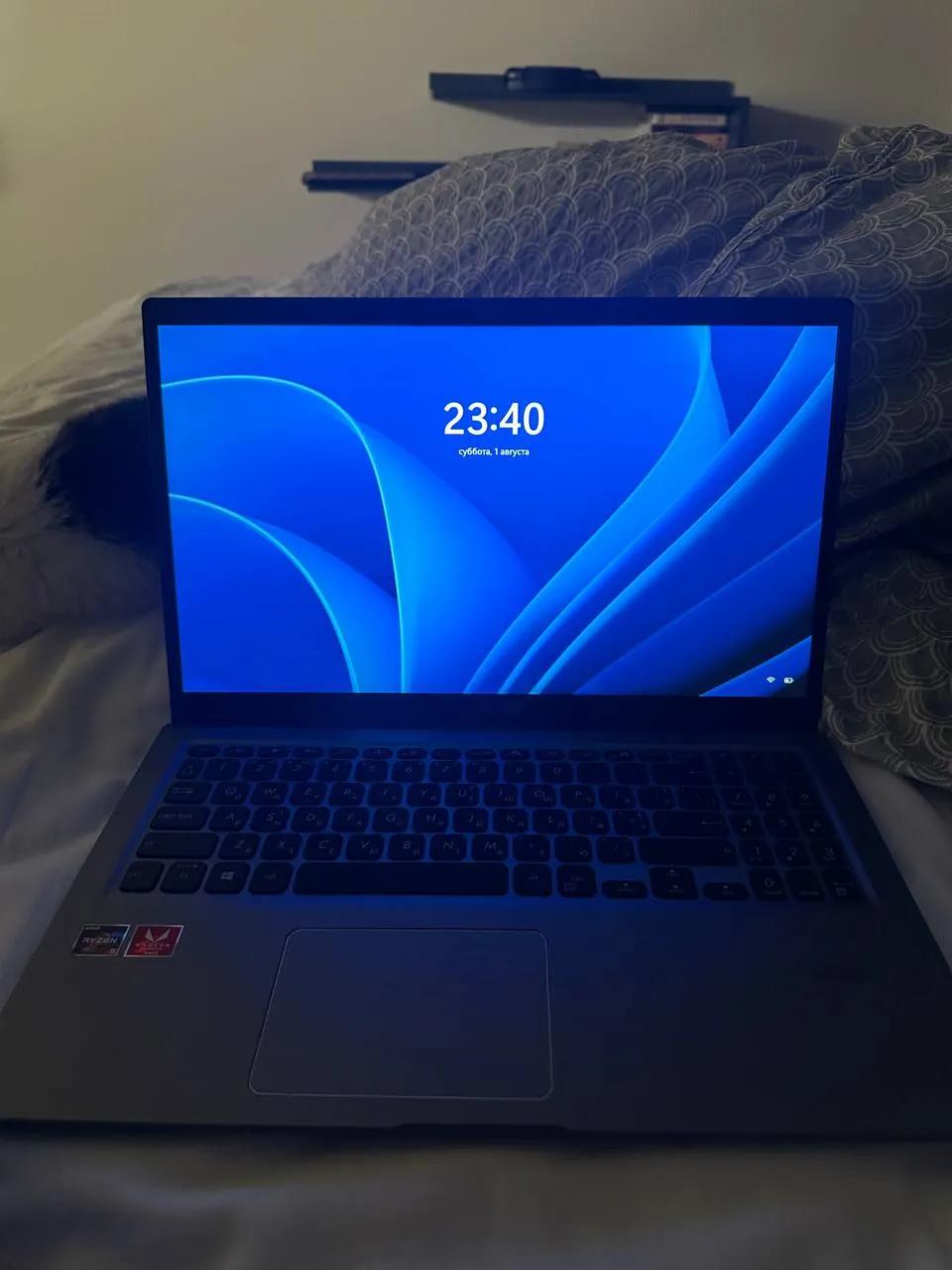 Ноутбук ASUS