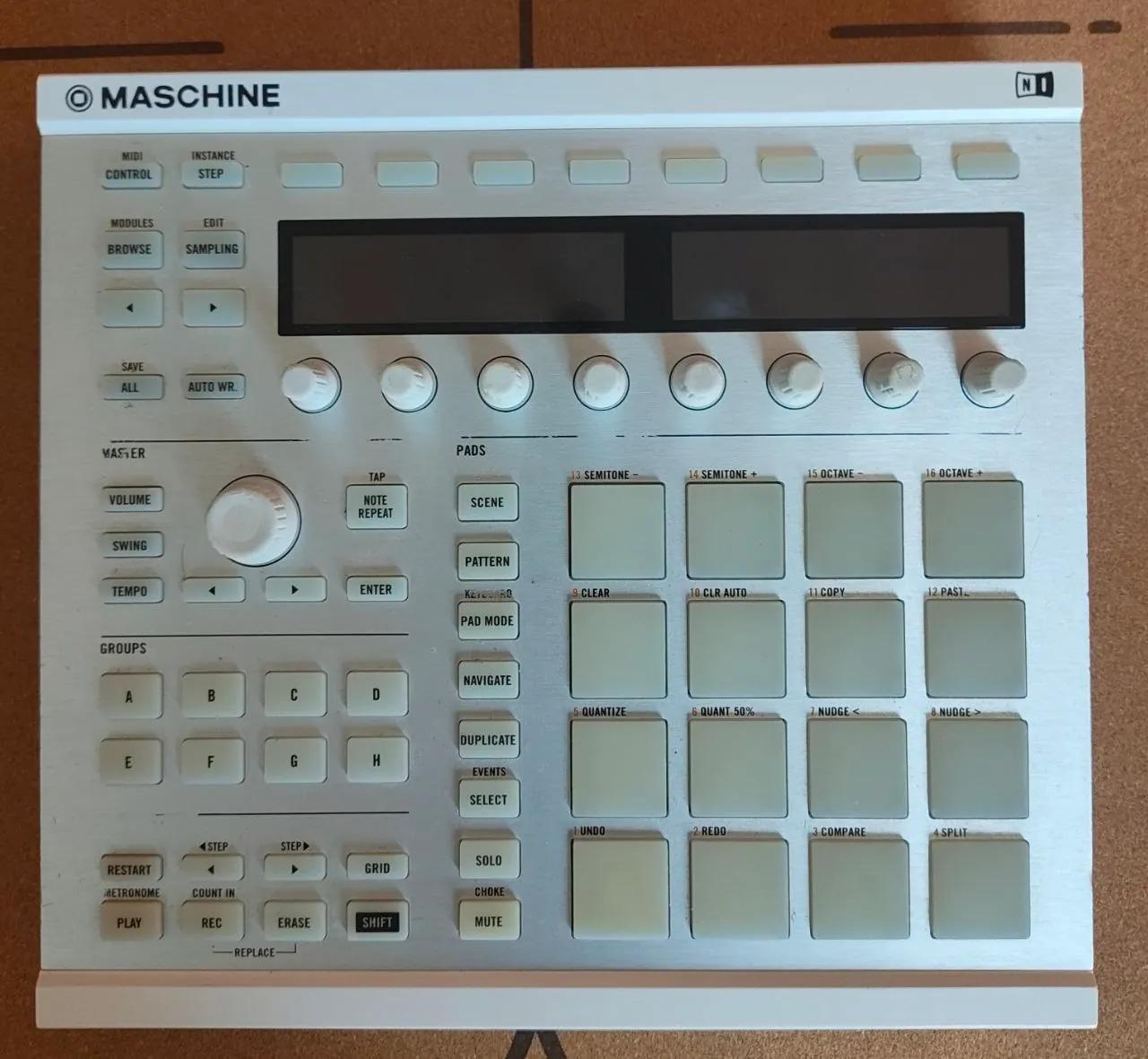 Контроллер Maschine MK1