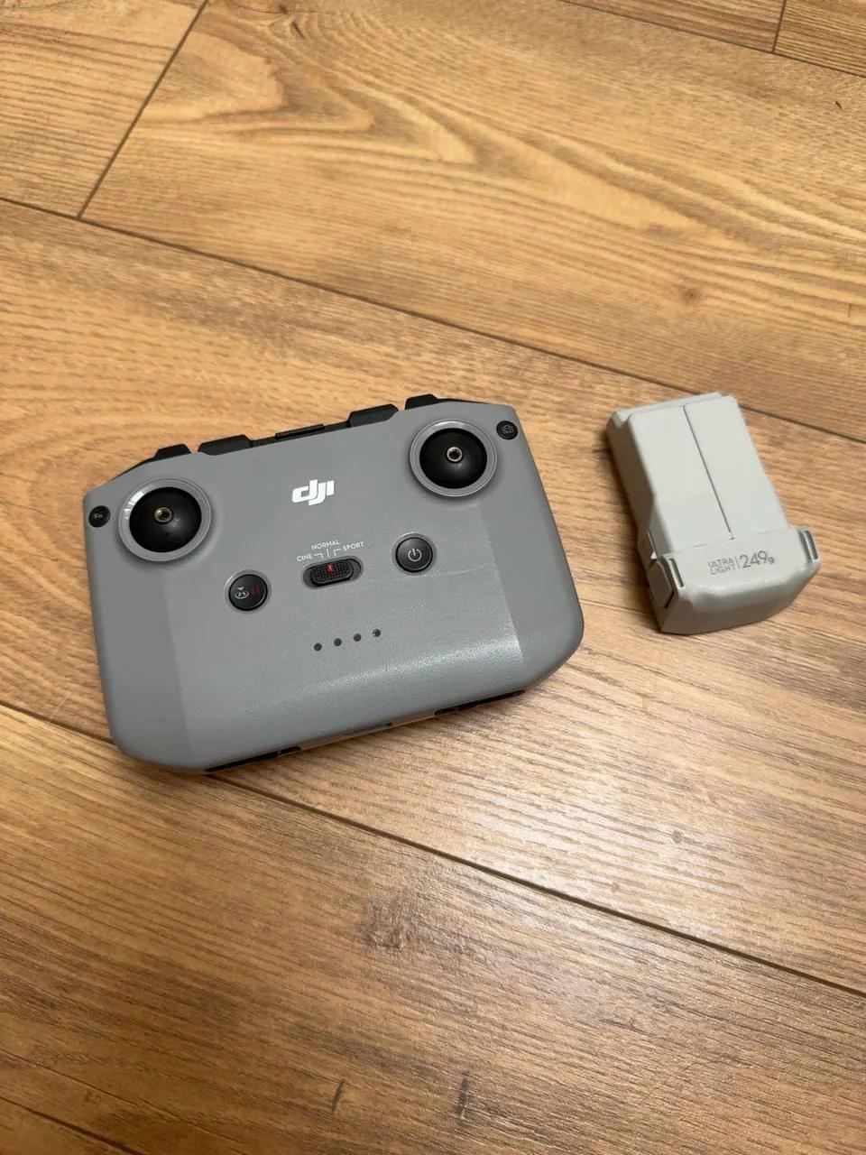 Пульт DJI RC-N1 и батарея Mini 3 Pro