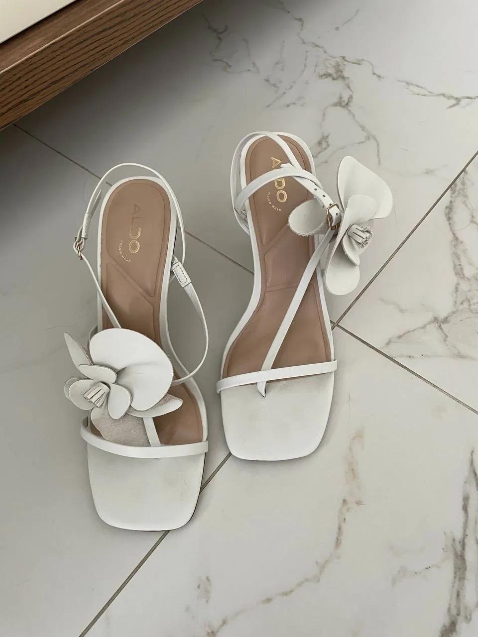 Босоножки ALDO на каблуке