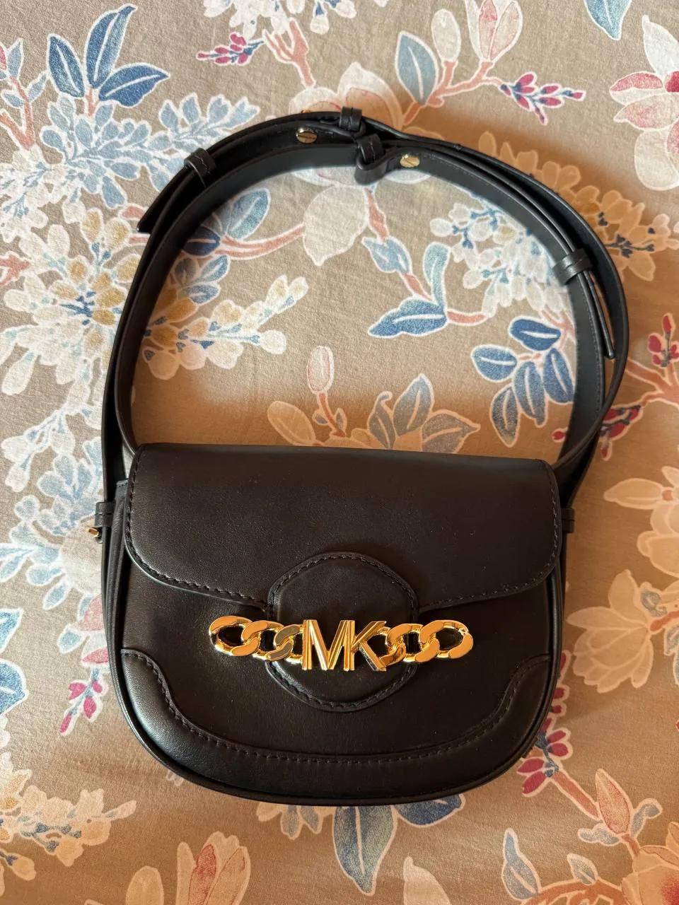Изделие Michael Kors из кожи