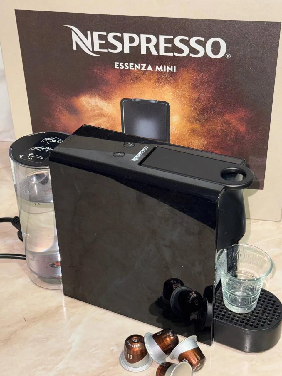 Кофемашина Nespresso Essenza Mini