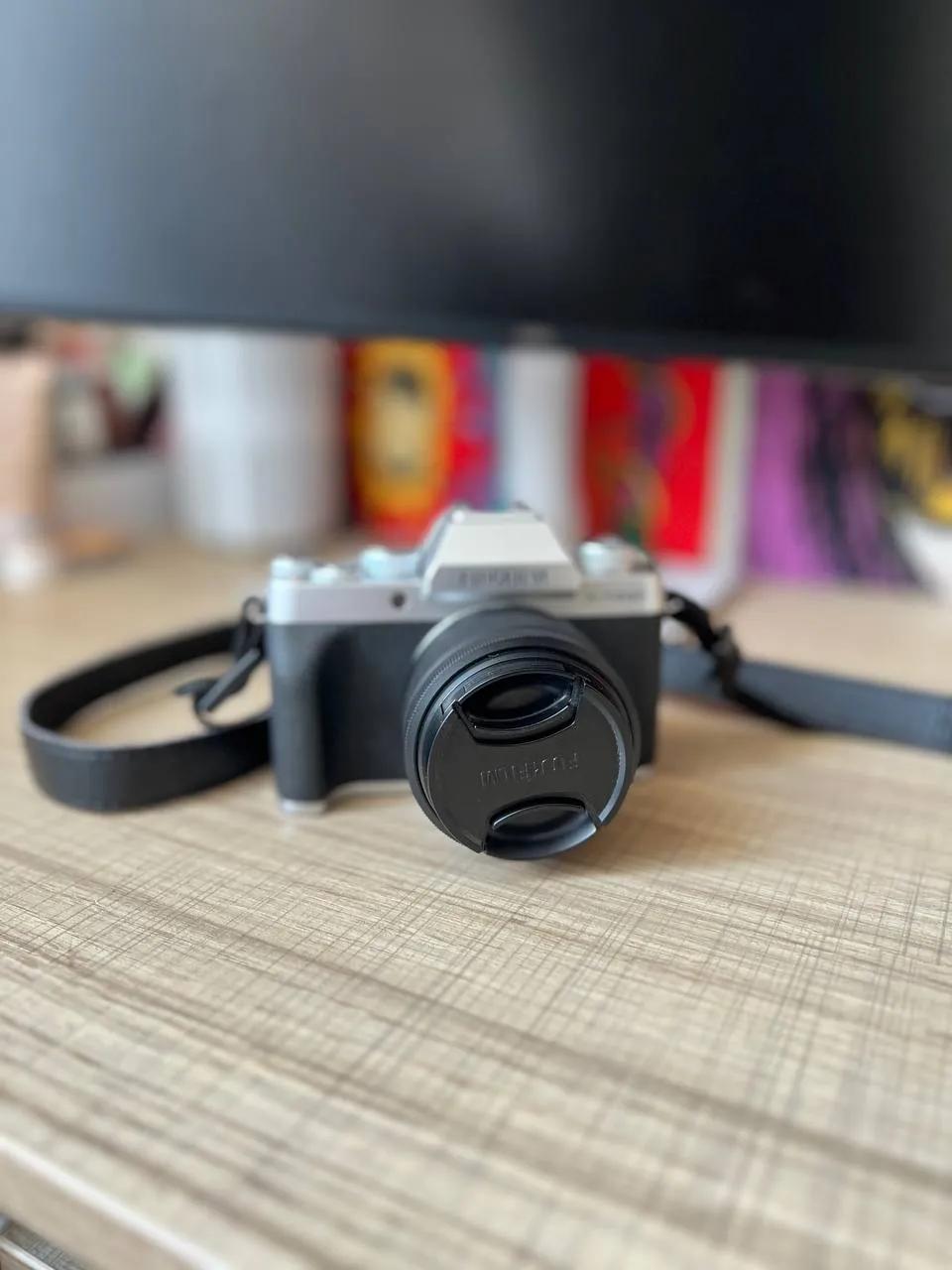 Фотоаппарат Fujifilm X-T200 с объективом
