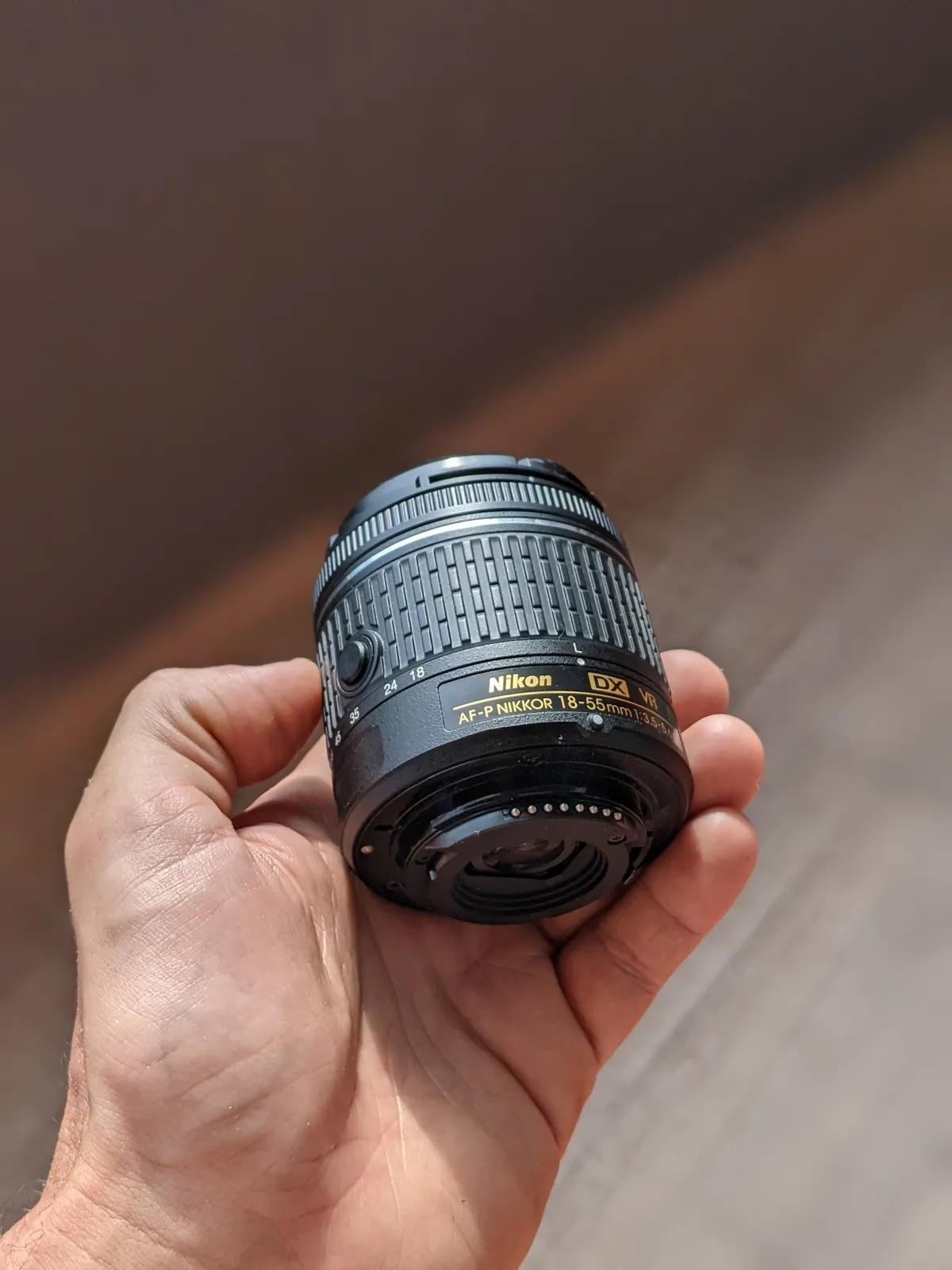 Объектив Nikon 18-55mm зарядное сумка