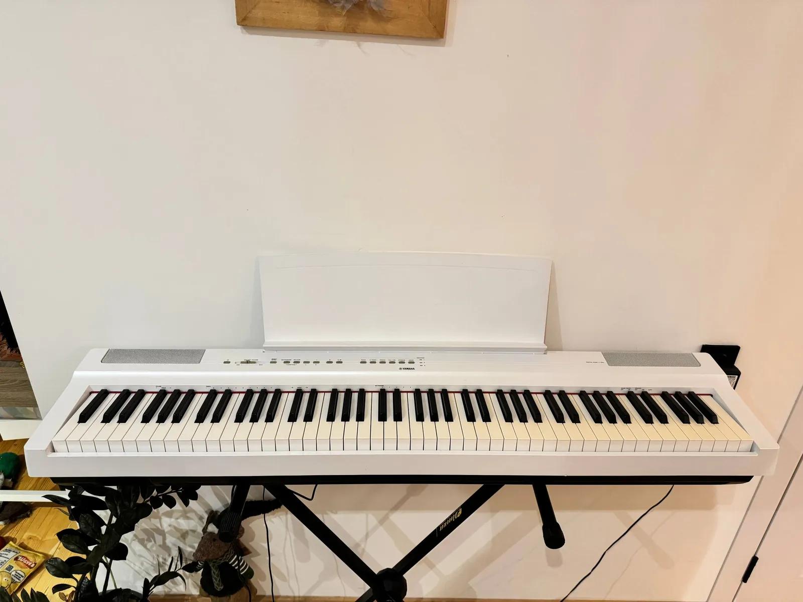 Пианино цифровое Yamaha P-125A