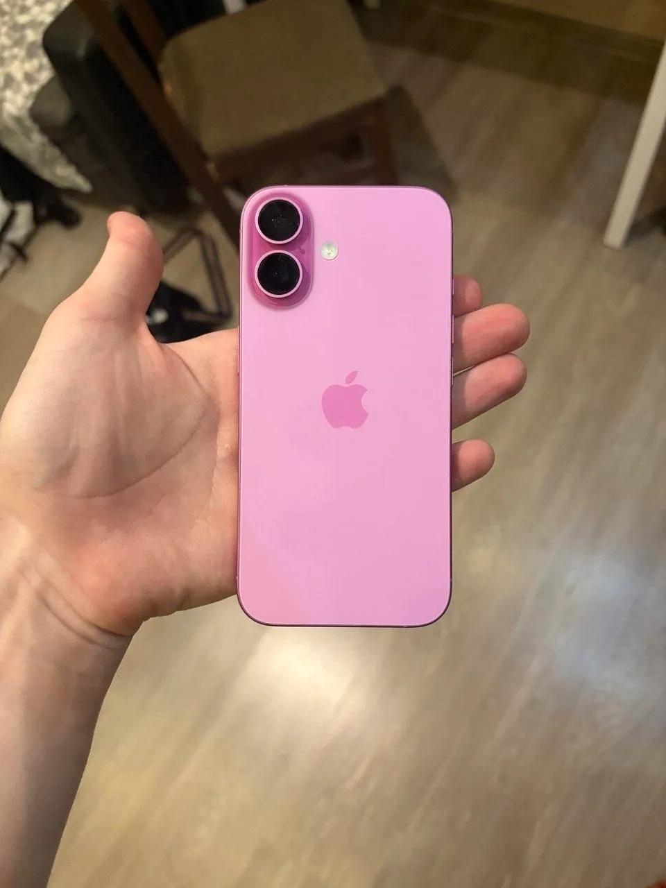iPhone 16 128GB розовый