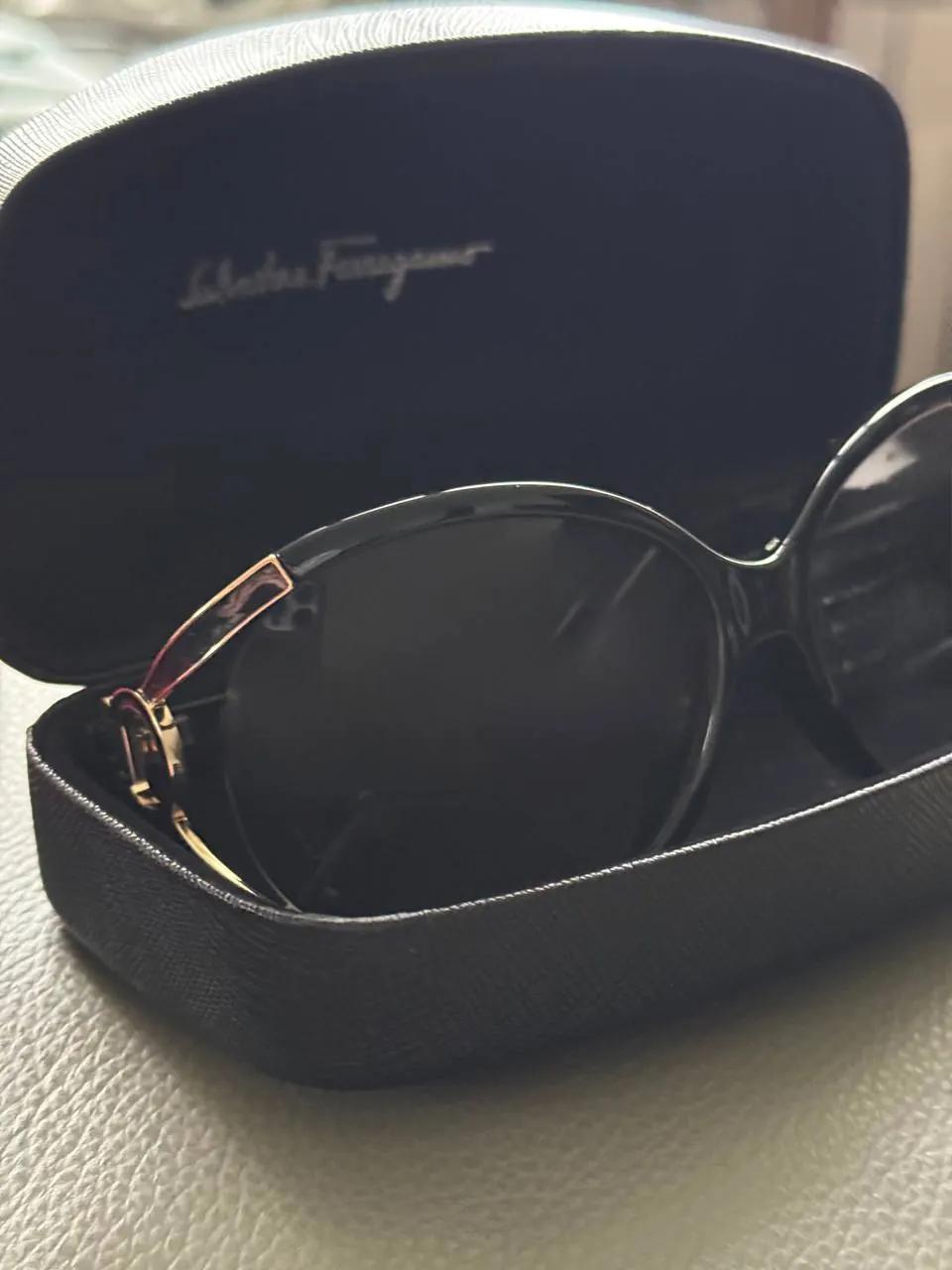 Очки солнцезащитные Ferragamo женские