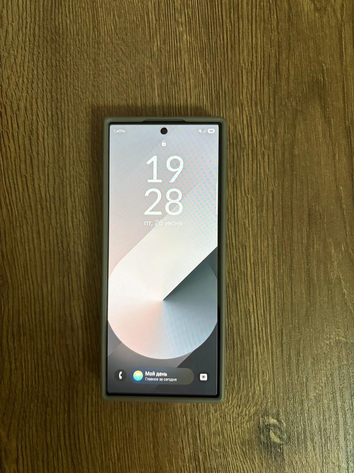 Samsung Galaxy Fold 6