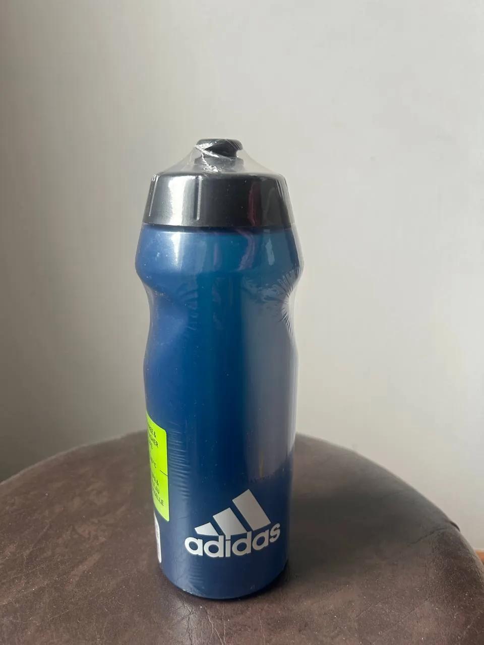 Бутылка спортивная Adidas новая
