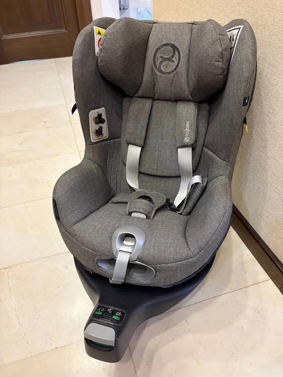 Автокресло Cybex Base Z