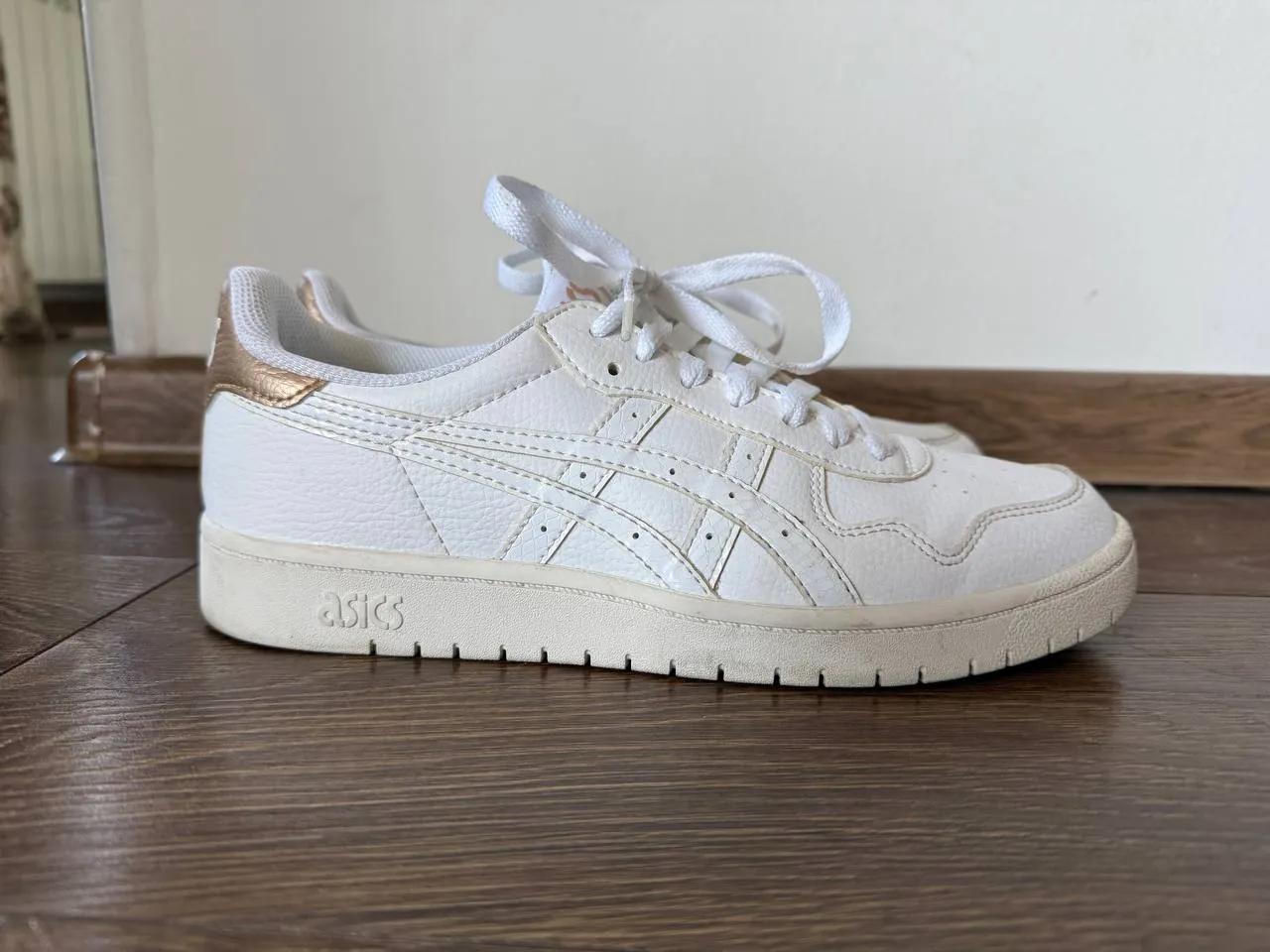 Кроссовки ASICS женские 2 пары
