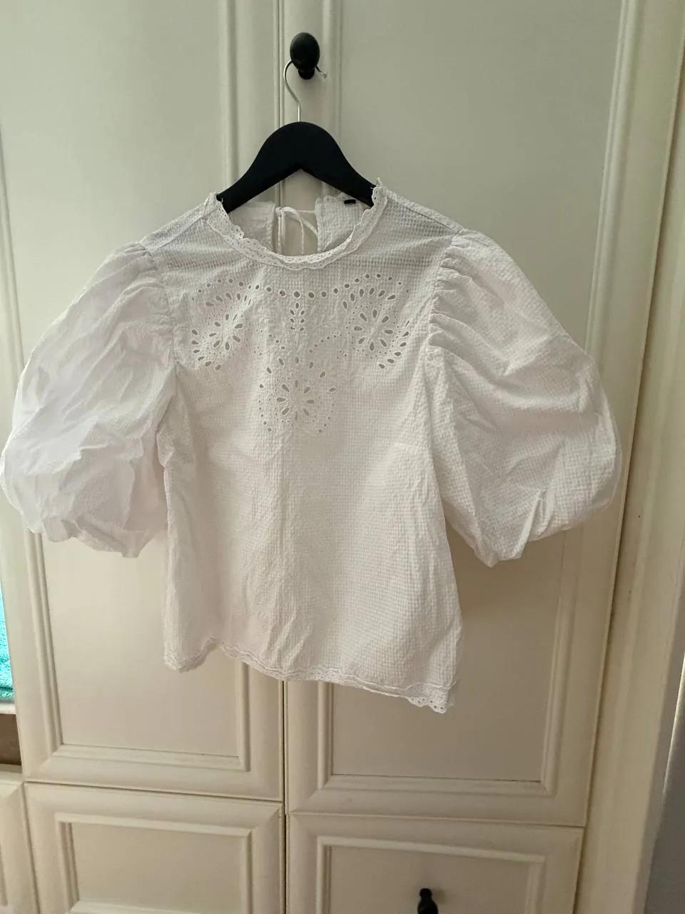 Одежда H&M и рубашки Alix