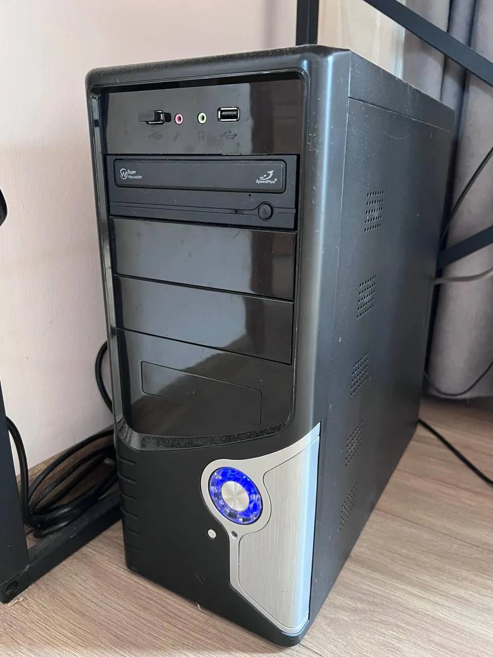 Офисный ПК с монитором Benq