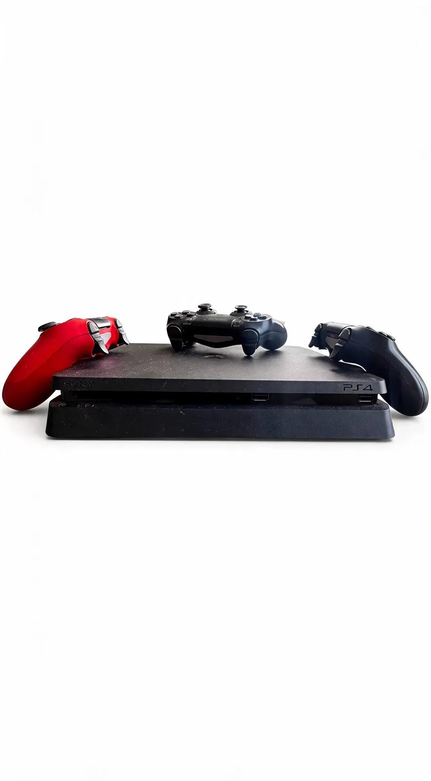 PlayStation 4 513GB с тремя джойстиками