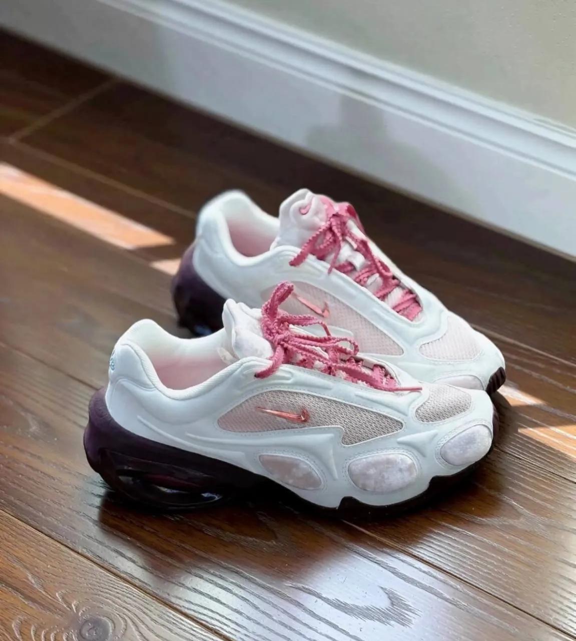 Кроссовки Nike Air Max новые
