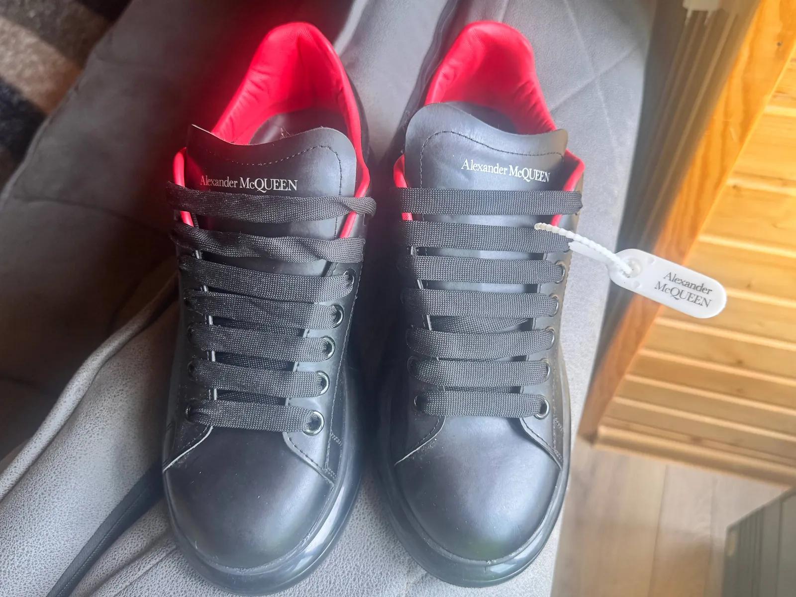 Кроссовки Alexander McQueen новые