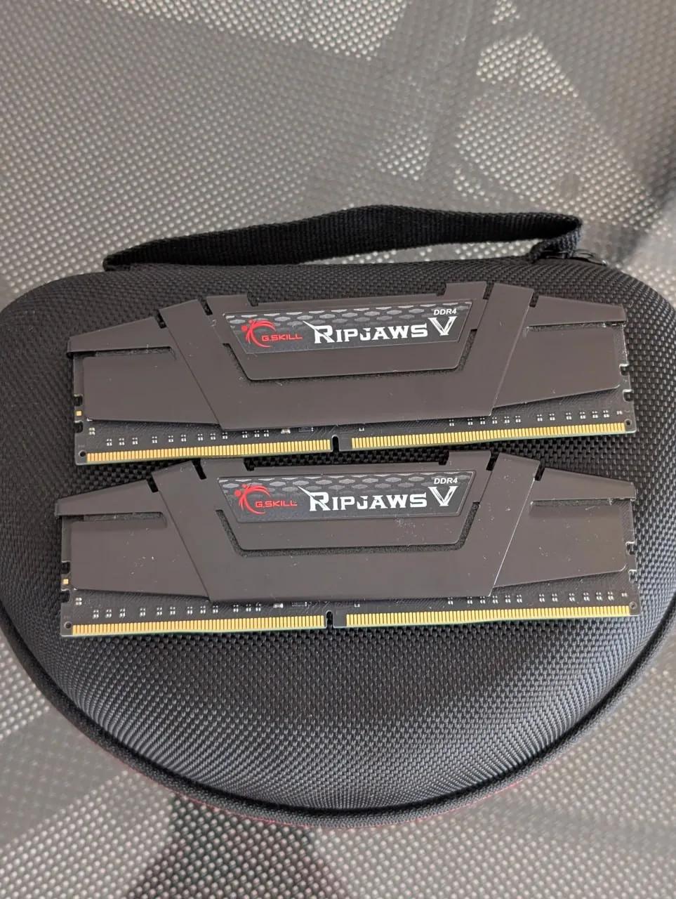 Оперативная память G.Skill RipJaws V DDR4