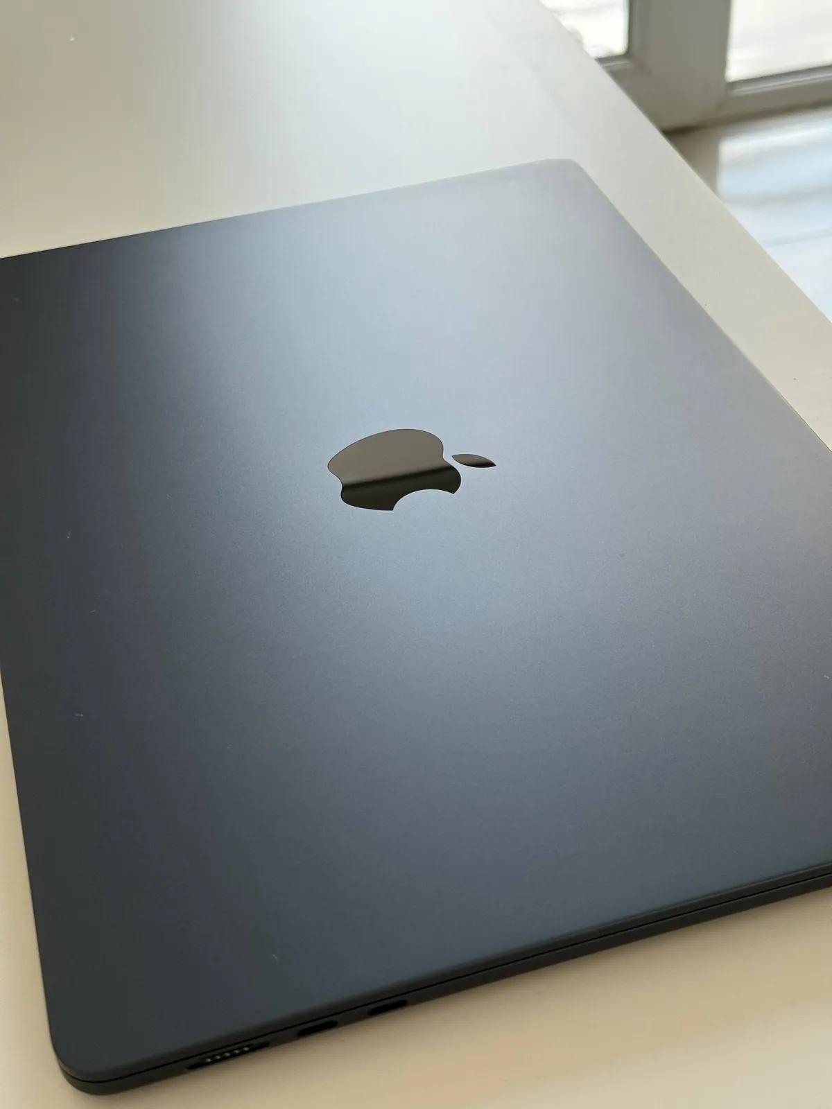 MacBook Air M4 15.3 256GB