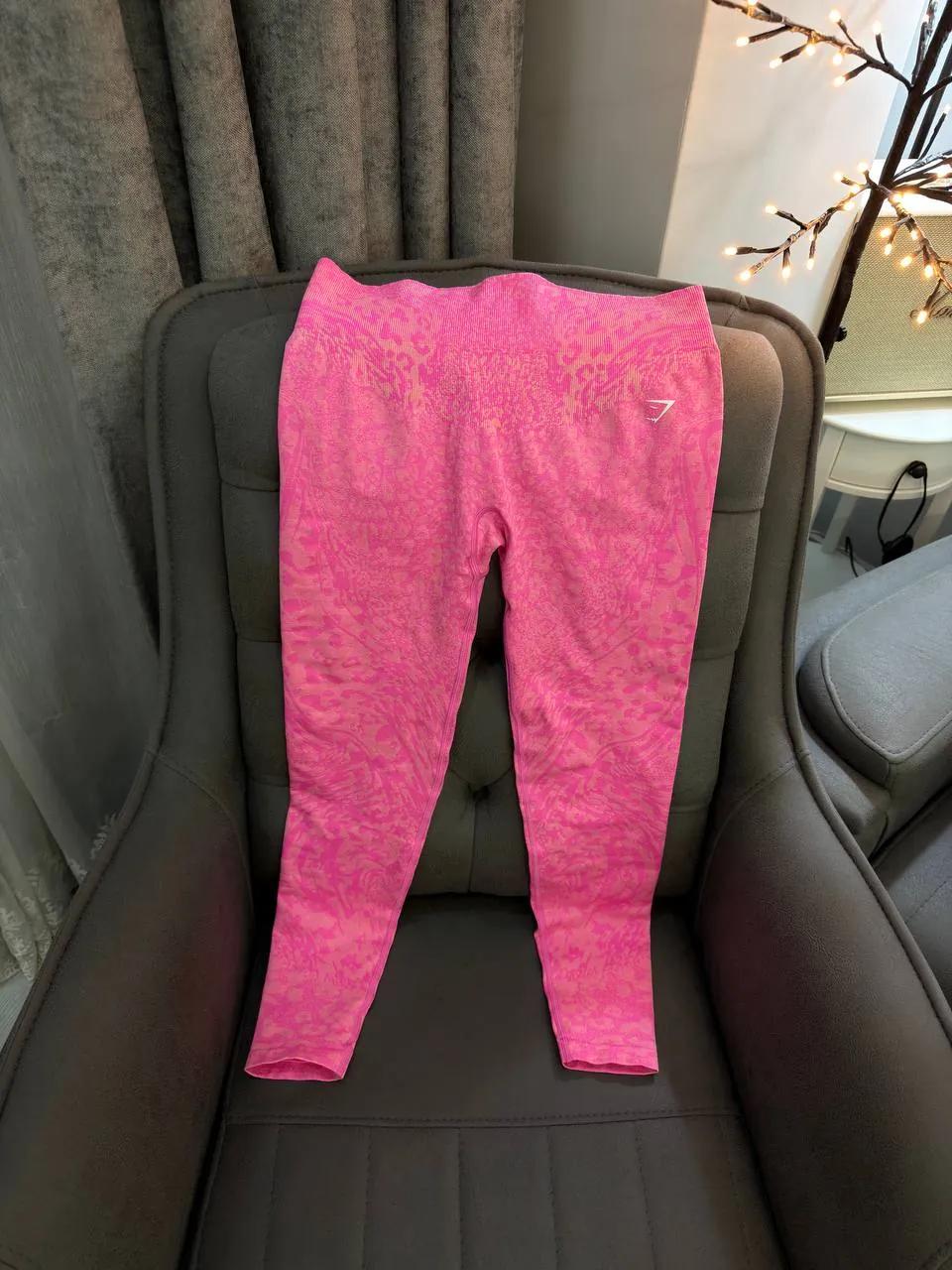 Леггинсы GymShark и рашгард UA