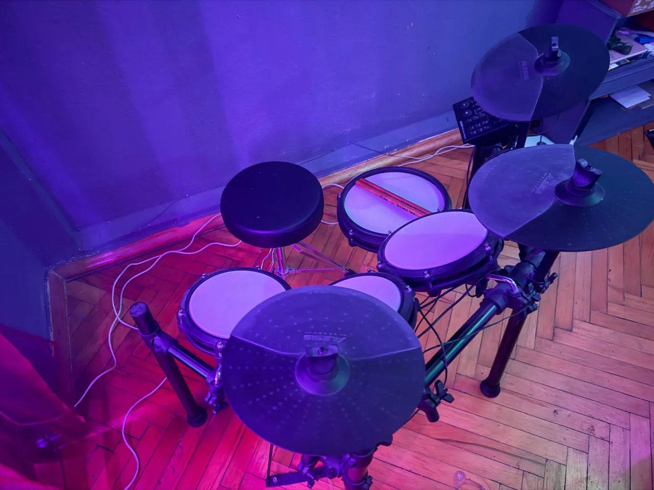 Барабанная установка Alesis Nitro Max 3