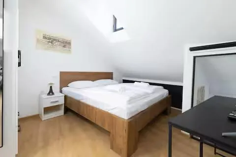 Посуточно квартира Центр 87 7
